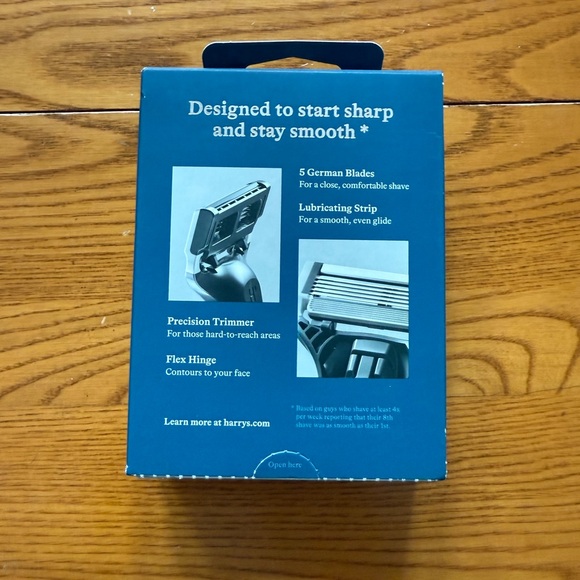 Silver Razor Blade Cartridges - Picture 2 of 2